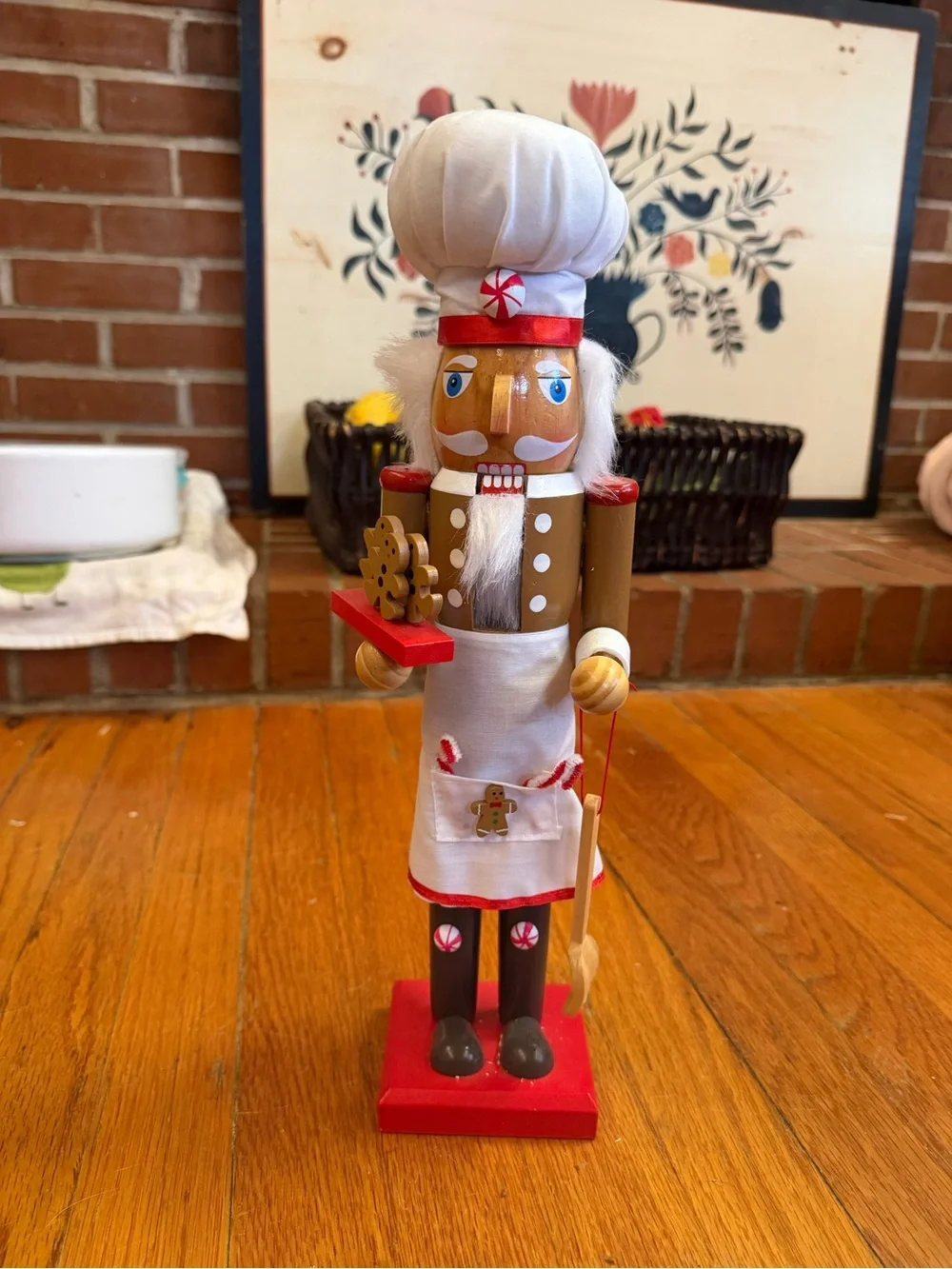 N/A festive nutcracker